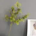 Rama de hojas de moringa artificial en detalle, ideal para arreglos florales y decoración del hogar. - 56cm / Naranja