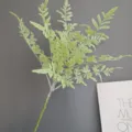 Helecho artificial rama única planta falsa follaje verde para decoración del hogar - Blanco