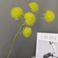 Detalle de flor de Allium amarilla artificial, bola decorativa esponjosa para arreglos. - Verde