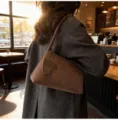 Braune Wildleder Achseltasche mit kleinem Etui, minimalistische Retro Damen Umhängetasche. - Mit Kleinem Beutel / 88813 Kaffee
