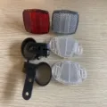 Set di riflettori per bici da montagna anteriori e posteriori con staffe di sicurezza. - Multicolore