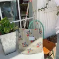 Grand sac cabas en velours côtelé pour femme, sac porté épaule imprimé de lettres et sourires. - Vert Gris