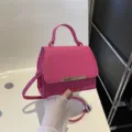 Modische rosa PU Leder Umhaengetasche fuer Damen, schicke kleine quadratische Handtasche. - Rosenrosa