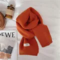 Écharpe d'hiver tricotée orange confortable pour femmes et hommes, cache-cou chaud et doux uni. - Orange
