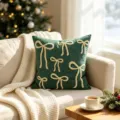 Fodera per cuscino in peluche verde con ricamo di fiocchi bianchi per decorazione divano. - Fiocco natalizio / 45x45cm