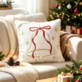 Federa cuscino natalizio bianco felpato con campana ricamata nastro rosso per divano - Federa + Imbottitura 45x45cm / Campana Bianca