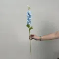 Kunstmatige blauwe delphinium bloemsteel voor huisdecoratie en huwelijksdetails. - Blauw