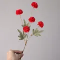 Bouquet di fiori di seta di crisantemo artificiale rosso a 5 teste per decorazione di nozze. - Rosso