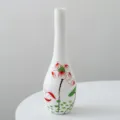 Vase en Ceramique Blanche Fleur de Lotus Peinte a la Main Decoration Interieure - Style Bouteille Goutte d'Eau