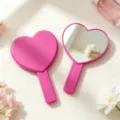 Miroir à main rose en forme de cœur, miroir de maquillage portable avec poignée pratique - 13cm*18cm / Rose rouge
