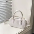 Borsa a mano jelly in PVC bianco, borsa a tracolla lucida con manico e cinturino. - Bianco