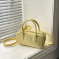 Borsa a tracolla in gelatina PVC gialla colore caramella borsa alla moda con manico. - Giallo