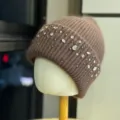 Berretto in maglia con strass marrone, cappello invernale caldo, dettaglio con cristalli. - Taglia Unica Adulto 54-60cm / Caffè
