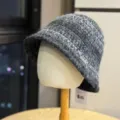 Chapeau bob en tricot gris avec motif dégradé, matière en laine douce pour l'hiver. - Adulte 54-60 Taille Unique / Noir