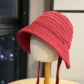 Damen Winter Strickmütze Warme Ohrenklappe Strickbeanie Stilvolle Wolle Kappe Detail - Erwachsene 54-60 Einheitsgröße / Burgunderrot