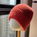 Berretto in maglia spessa rosso da donna, cappello di lana caldo invernale, dettaglio morbido e cozy - Taglia Unica Adulto (54-60cm) / Borgogna