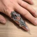 Gotische punk draak scharnierring met sprankelende kristallen, stoere pantser detail. - Open Verstelbaar / Wolfshoofd 8