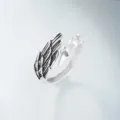 Zilverkleurige open veer ring met verouderde look, hippe punk gotische sieraden voor dames. - Verstelbare Open Maat / Verouderd Veer en Lijn Stijl