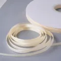 Ruban satin 0,6 cm de largeur 100 yards de long ruban tissu blanc crème emballage cadeau. - Ruban pour cheveux / 0.6cm Largeur 100 Yards Longueur / Blanc Cassé
