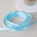 Rouleau de ruban satin bleu clair, env. 0,6cm de large et 20 yards de long pour emballage. - Ruban satin double face / 0.6cm Largeur 20 Yards Longueur / Bleu clair