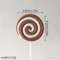 Topper per torta lecca-lecca spirale marrone bianco, decorazione festa resina 4.4x4.3cm. - Marrone scuro