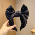 Schwarzes Schleifen-Haarband, einfarbig plissiertes Haaraccessoire für Damen, schicker Haarreif. - Schwarz