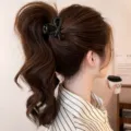 Minimalistische schwarze Schleife Haarklammer für Damen, elegante kleine Haarklammer für den Alltag. - Schwarz Glänzend