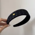 Cerchietto a pois nero vista di dettaglio, accessorio per capelli rétro minimal. - Stile Etichetta Oro Spugna Pois Nero / 4cm / Nero