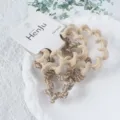 Retro braunes gewelltes Haargummi fuer Damen, schickes Strick Zopfgummi Herbst Winter. - 4er Set / Beige