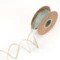 Nastro in organza verde alghe con bordo dorato, largo 4 cm e lungo 10 yard per confezioni regalo. - Anima Bordo Dorato Verde Erba Marina Nastro a Rete 10 Iarda