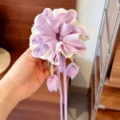 Süßer koreanischer Tulpen Blumen Haargummi mit Bändern, feines Detail für elegante Frisuren. - 2# Reislila