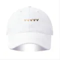 Weiße Baseballcap mit mehrfarbigem Herzen-Print, lässige Unisex-Sonnenkappe für Outdoor. - Verstellbar / Weiß