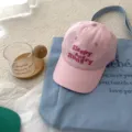 Rosa Baseballkappe bestickte Buchstaben ästhetische süße Baumwolle Freizeit Sonnenhut Damen - M (56-58cm) / Rosa
