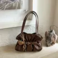Sac cabas froncé marron foncé, sac seau élégant rétro en cuir PU grande capacité. - Avec Pendentif / Marron