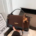 Stijlvolle suède handtas voor vrouwen crossbody schoudertas shopper dagelijks groot - Donkerbruin met Hanger