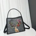 Chique geborduurde sika hert crossbody schoudertas voor dames, stijlvol casual design. - Grijs