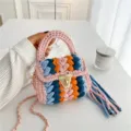 Sac bandoulière crocheté à la main au design coloré avec pompon et bandoulière chaîne. - Kit de Matériel Rose Avec Tutoriel