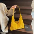 Gele schoudertas vintage stijl, casual handtas voor dames, trendy tas voor werk. - Geel