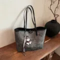 Vintage grote capaciteit tote tas voor vrouwen PU leer retro stijl casual schoudertas dagelijks - Met Hanger / Zwart