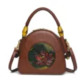 Vintage in reliëf lotus lederen schoudertas, etnische stijl casual crossbody tas dames. - Lotus