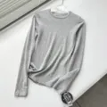 Top gris de manga larga con cuello redondo, jersey básico ajustado de punto suave. - S / Tops / Gris claro