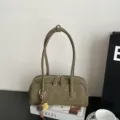 Elegante olivgruene Schultertasche fuer Damen, Retro PU Leder Kissentasche mit Henkeln. - Grün