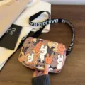 Niedliche Cartoon Kaninchen Druck Umhängetasche für Damen, lässige kleine Schultertasche. - Hellbraun