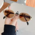 Modische ovale Strass Sonnenbrille mit braunen Gläsern und Metallrahmen im Y2K Stil - Goldener Rahmen Tee Gläser