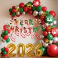 Weihnachtsballon-Bogen-Set mit 2026 Folienballons und Merry-Christmas-Banner für Partydeko. - Rot Grün Gold Weihnachten Set 2641