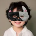 Kids black and white cat mask balloon, cute party decoration and festive cosplay accessory. - Kitten Eye Mask
