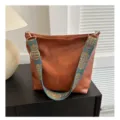 Brown large capacity shoulder bag for women vintage wide strap crossbody bucket bag - Brown