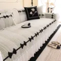 Chenille sofa cover with chic black bow pattern and white lace skirt. Non-slip living room pad. - 70x70cm / Green