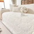 Fodera per divano in peluche beige, motivo a foglie addensato, copridivano confortevole per la casa. - Bianco