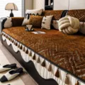 Luxurious chenille universal sofa cover with elegant tassels, retro anti-slip design. - 70x70cm / Dark Coffee